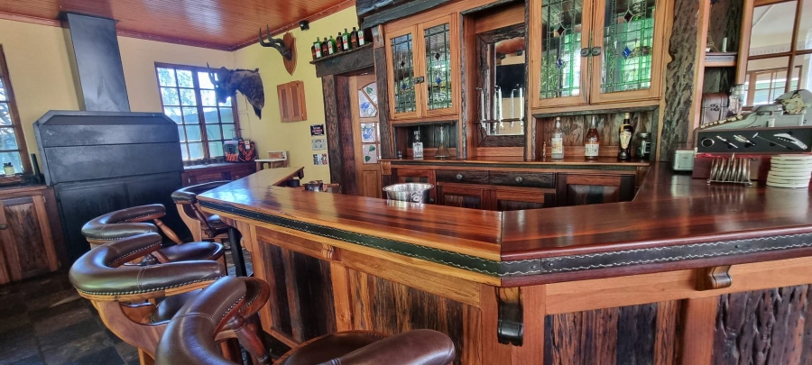 5 Bedroom Property for Sale in Waverley Free State